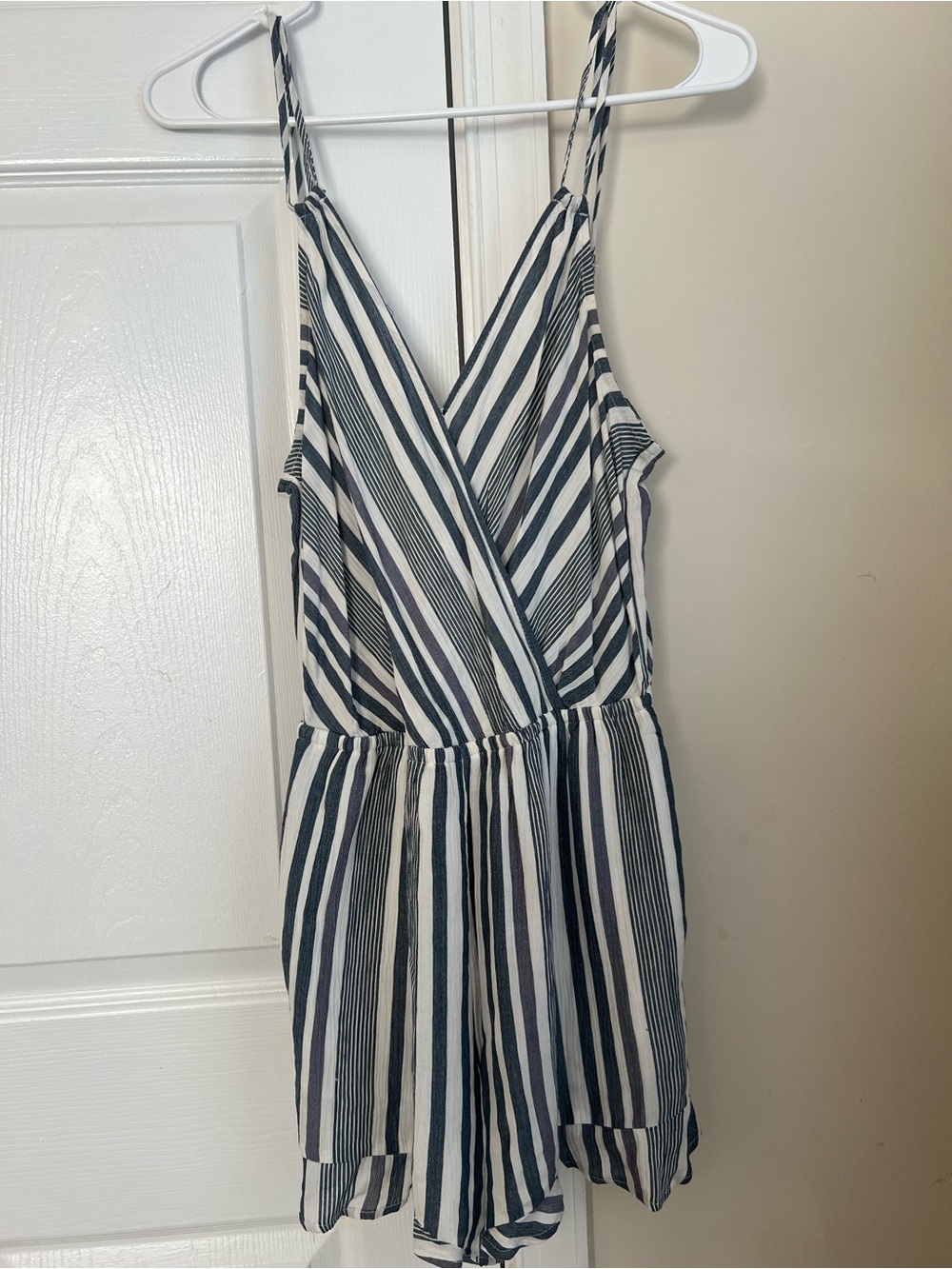 American Eagle Blue & White Striped Open Tie Back Ruffle Hem Romper Medium